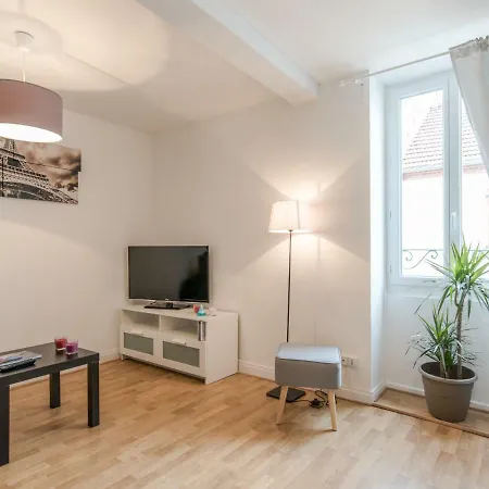 Sweet Apartment *